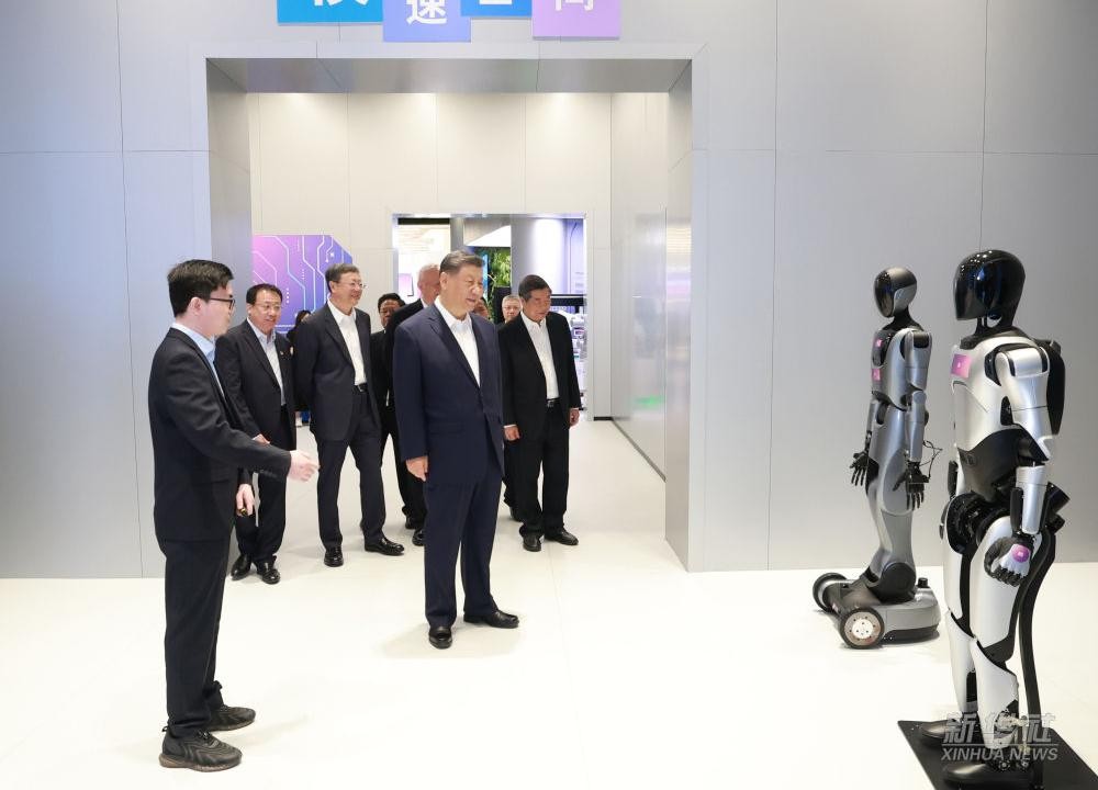 习近平总书记到上海调研，球盟会代表具身智能行业汇报进展